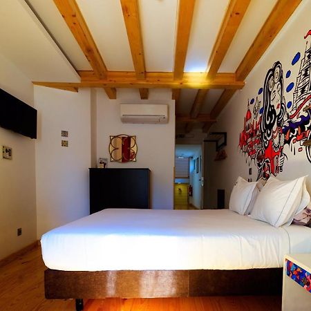 Hostel Petit Lusa Lissabon Exterior foto