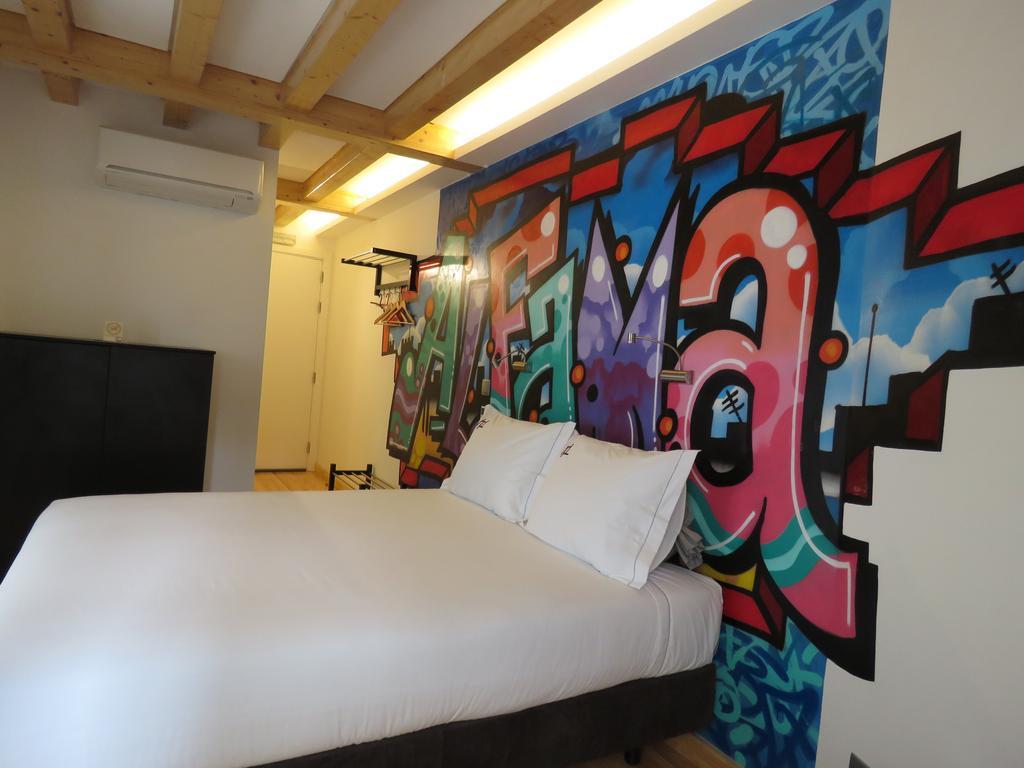 Hostel Petit Lusa Lissabon Zimmer foto