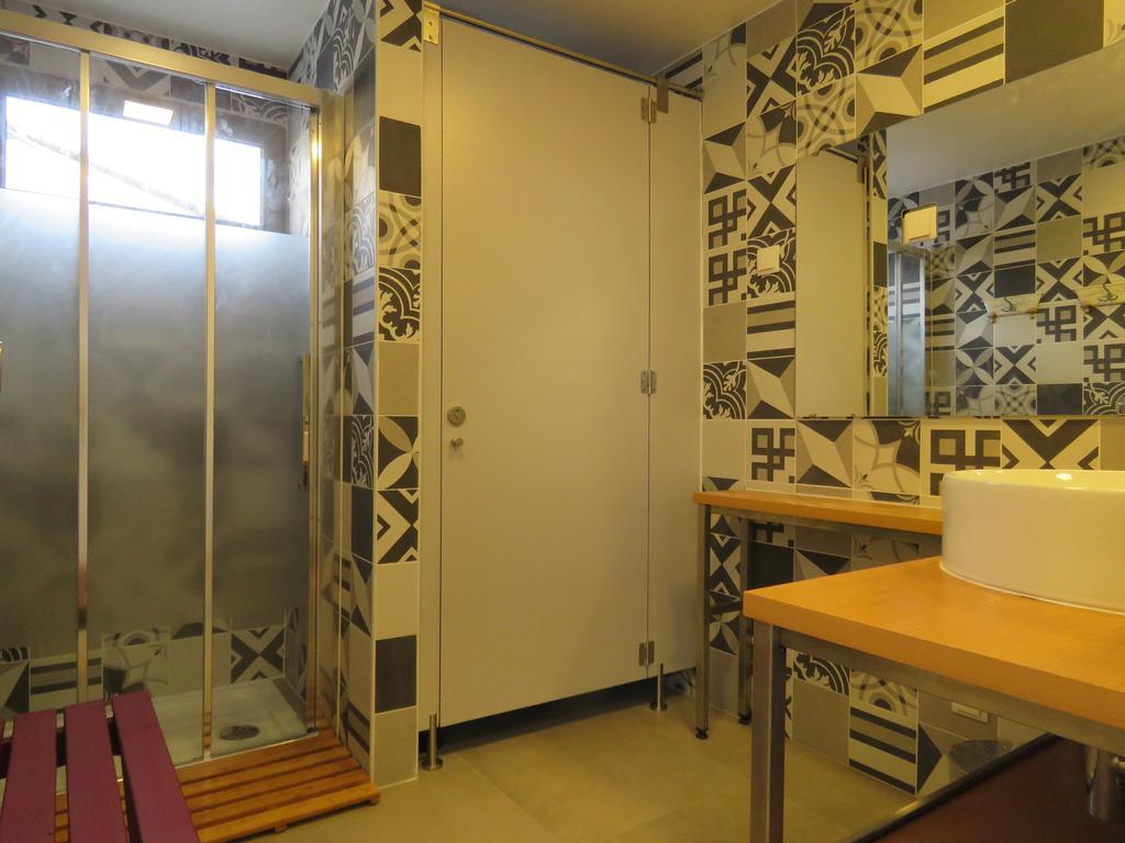 Hostel Petit Lusa Lissabon Zimmer foto