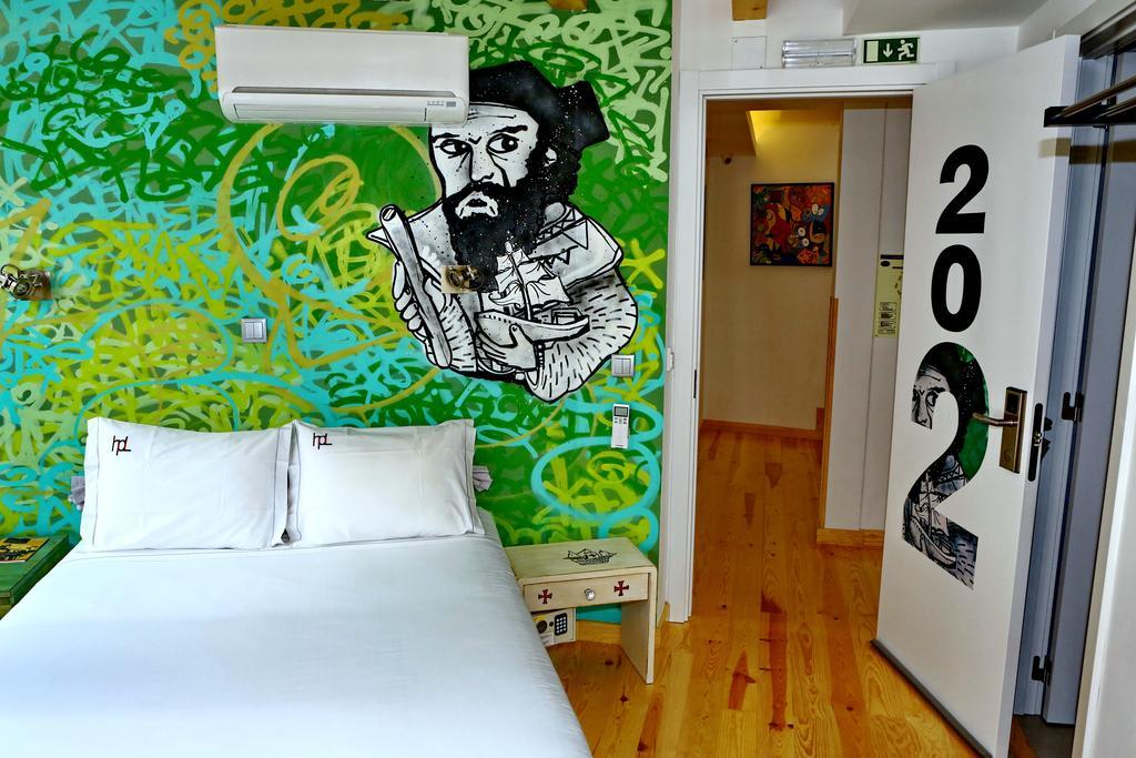 Hostel Petit Lusa Lissabon Exterior foto