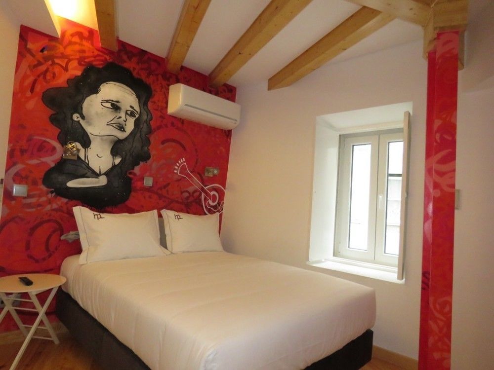 Hostel Petit Lusa Lissabon Exterior foto