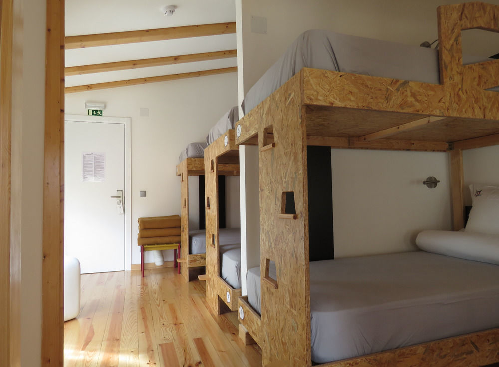 Hostel Petit Lusa Lissabon Exterior foto