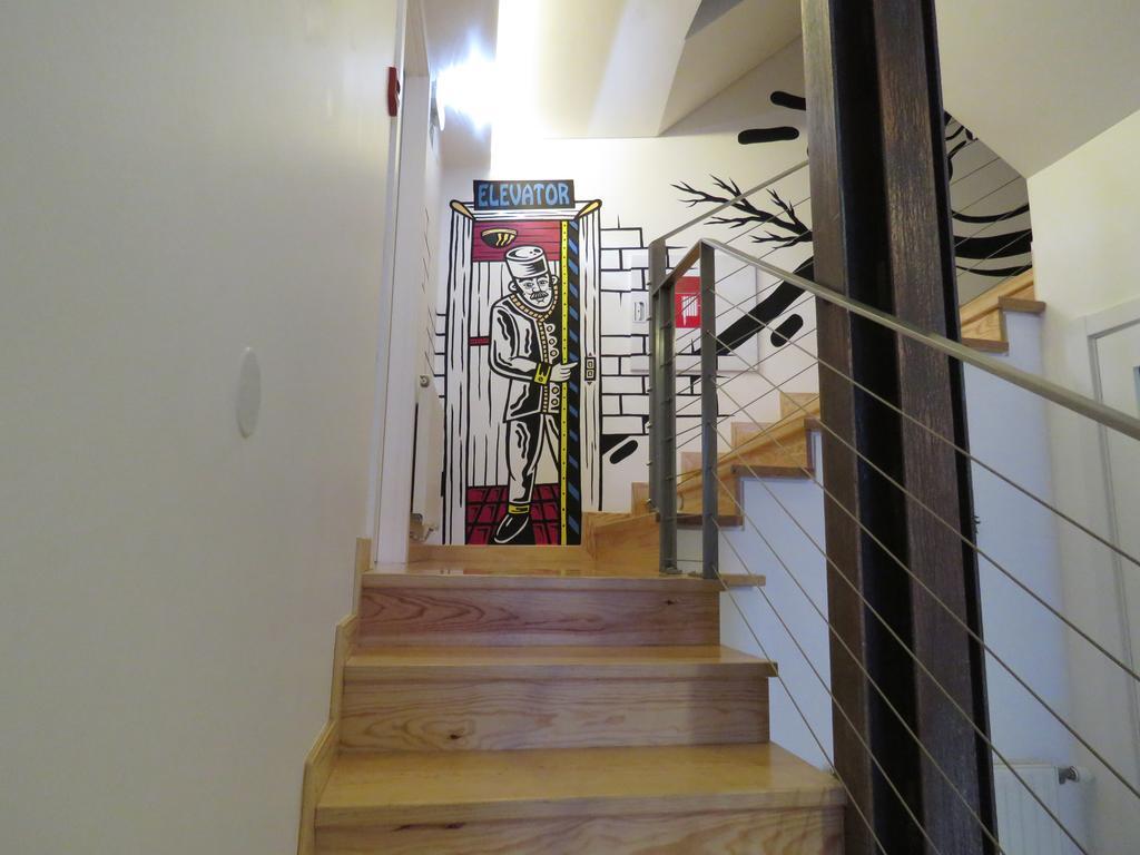 Hostel Petit Lusa Lissabon Exterior foto