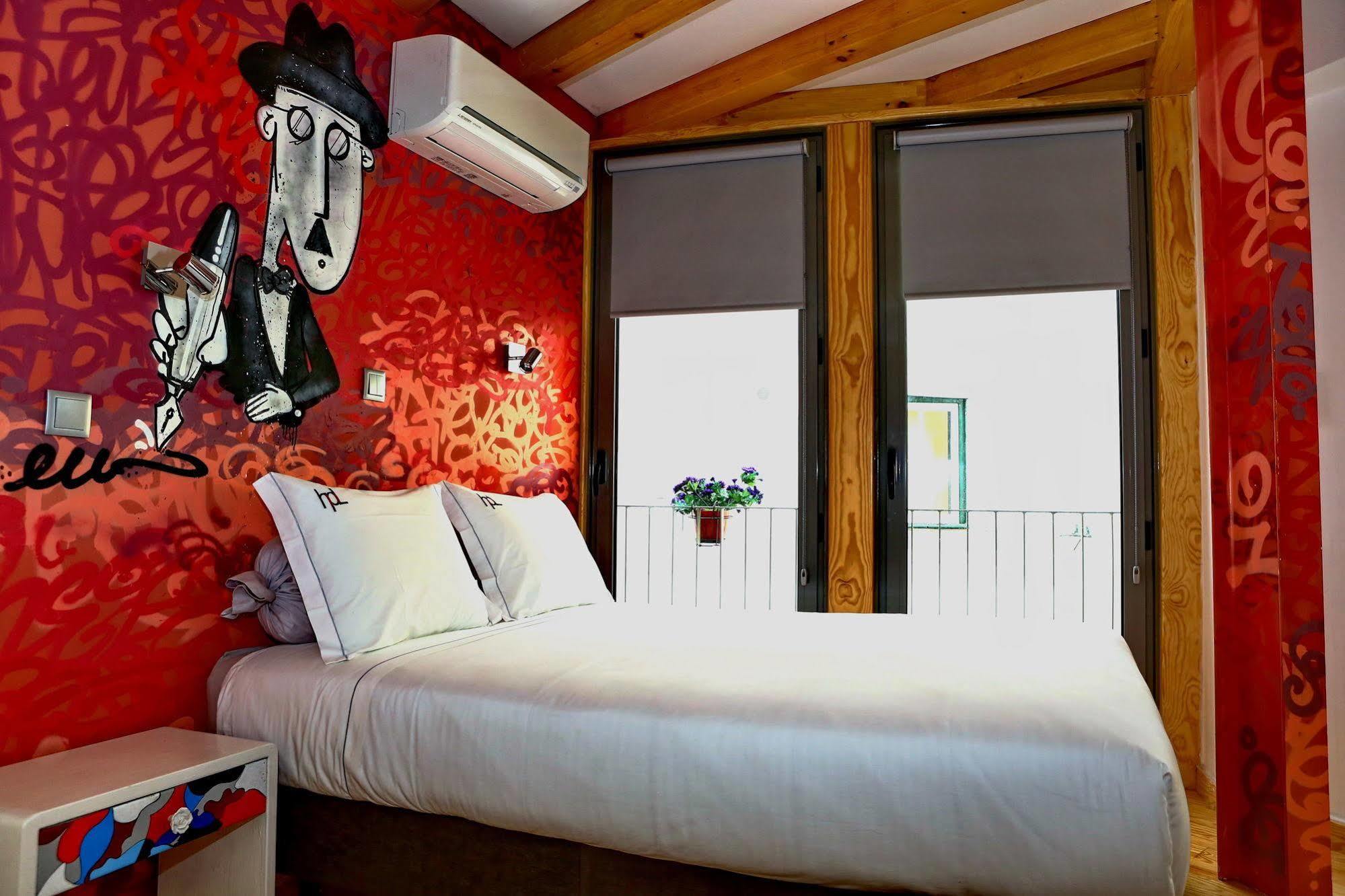 Hostel Petit Lusa Lissabon Exterior foto