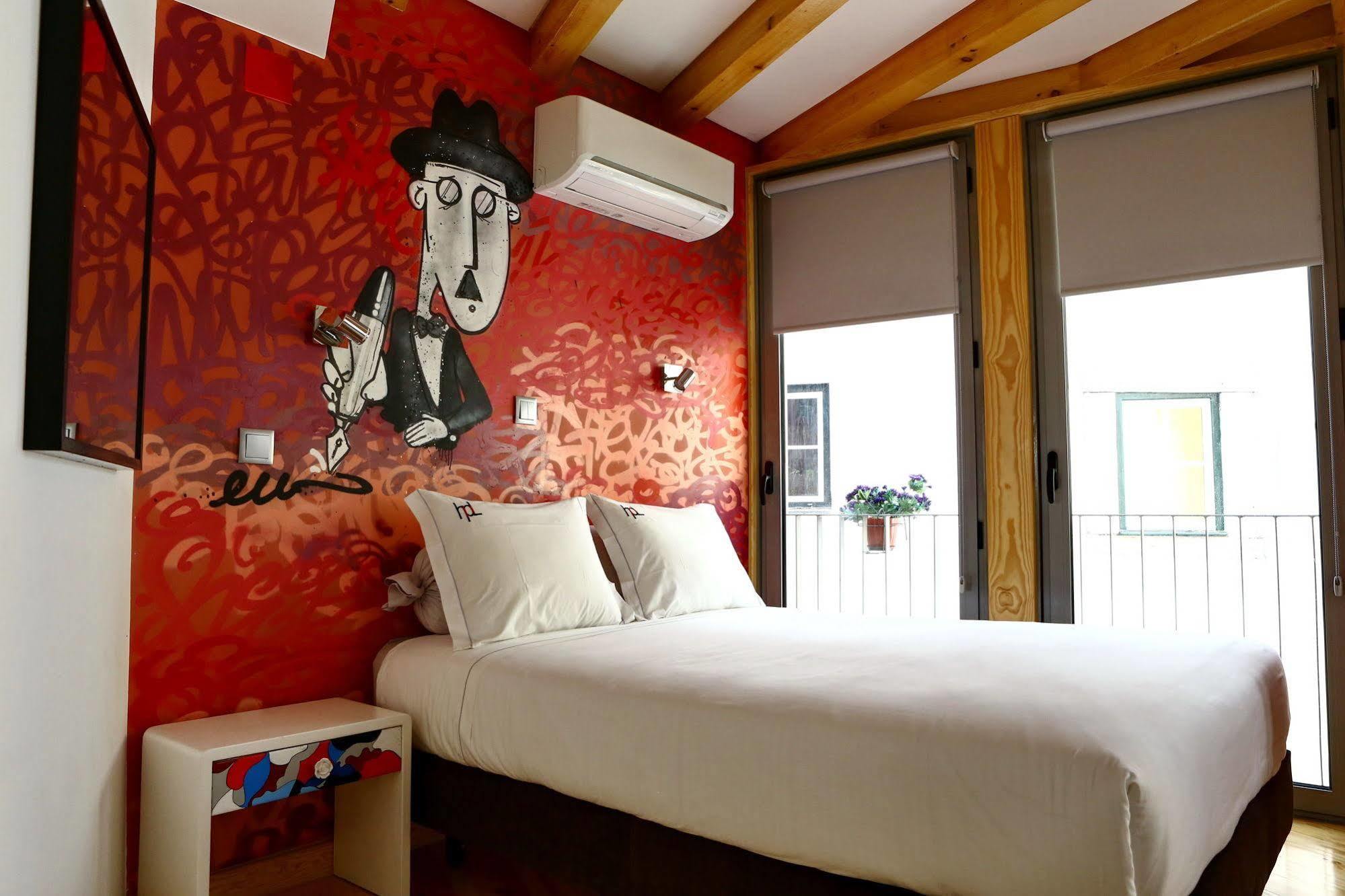 Hostel Petit Lusa Lissabon Exterior foto