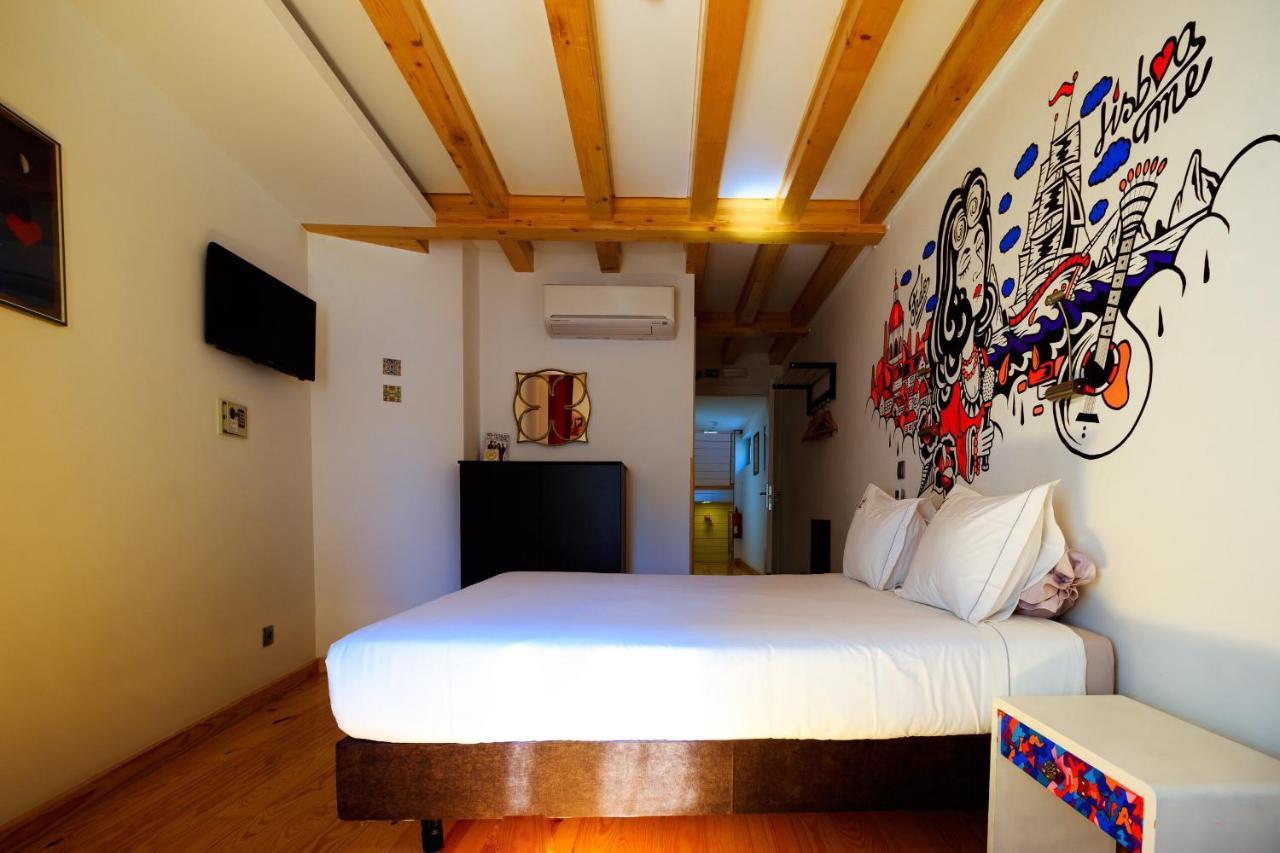 Hostel Petit Lusa Lissabon Exterior foto