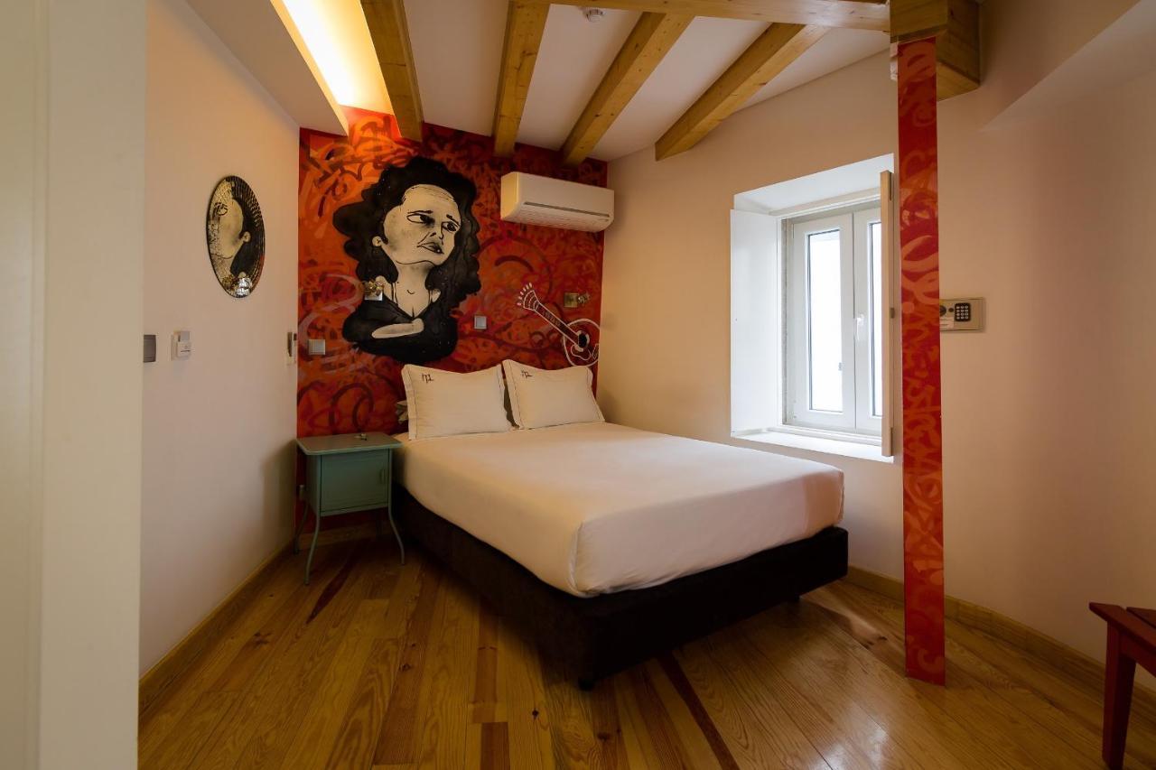 Hostel Petit Lusa Lissabon Exterior foto